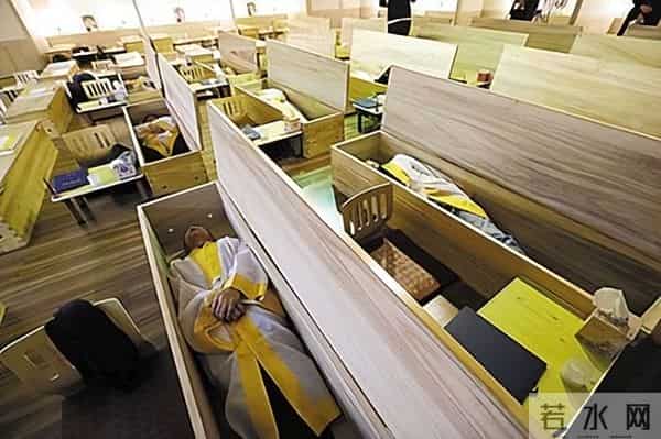 韩国老龄化带火殡葬业,企业争抢年轻人才,新手入职即拿高价新薪