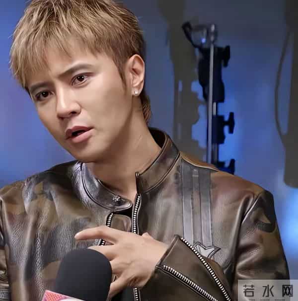 曝罗志祥已立好遗嘱，每次治疗都强撑笑容，只愿妈妈能好好活下去