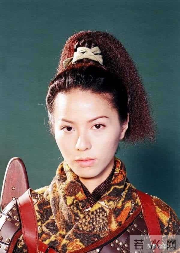 三遇渣男的滕丽名，现在过得怎么样了？