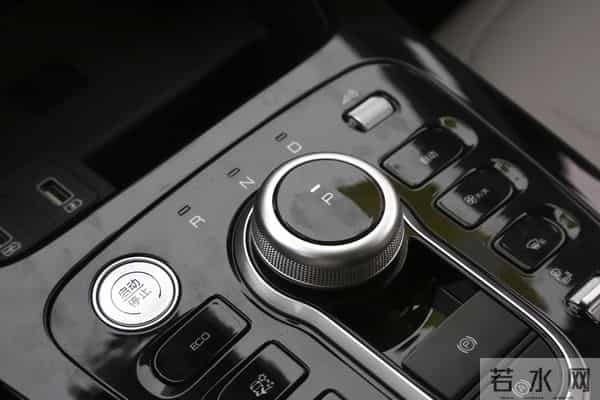 想买大5座侧滑门MPV,可以看看比亚迪D1,家人坐着舒服、车内安静