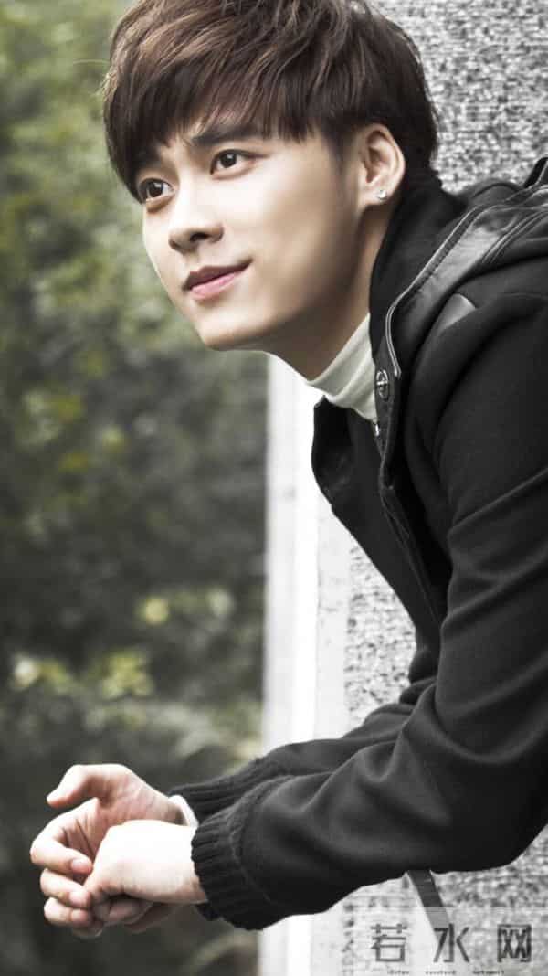 戏混子、咸猪手、没素质,这几位明星惹人嫌,都不冤枉