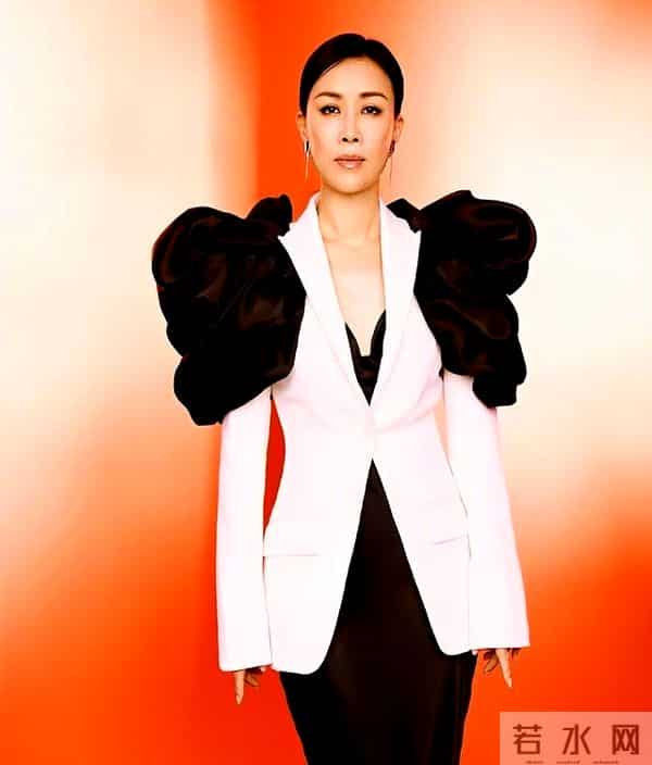 目中无人！57岁的那英不给节目组留情面，为自己的“狂傲”买了单