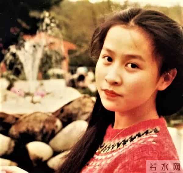 1990年刘嘉玲被3名男子绑架,12年后绑匪泄露了她的裸照