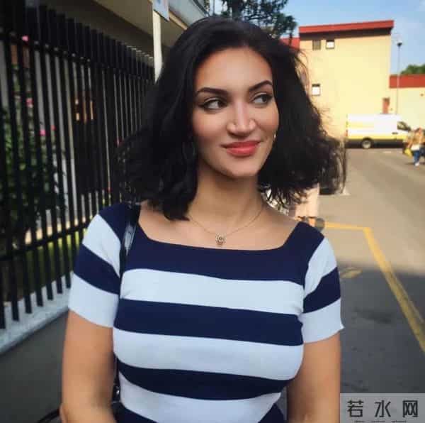 私生子,男明星银行卡的噩梦!l People