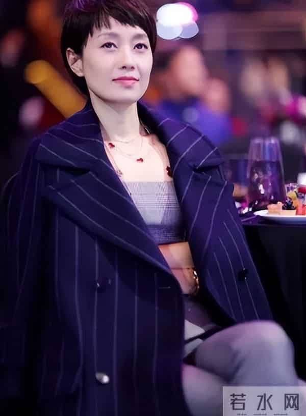 30岁身价几十亿,报复手段堪称教科书,富婆马伊琍的自我挣扎