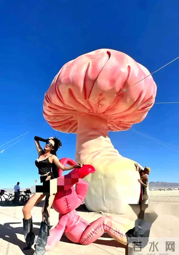 陈浩民老婆蒋丽莎近照令人认不出,对比之前差别很大,网红感十足