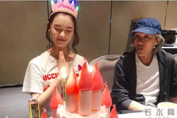 朱茵捉奸他、张敏看不懂他、黄圣依告他，为何林允独受星爷宠爱？