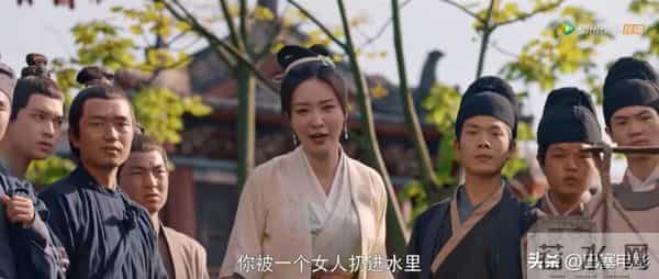 柳岩双腿瘦成竹竿,不再性感美艳的她,却终于抬起了头