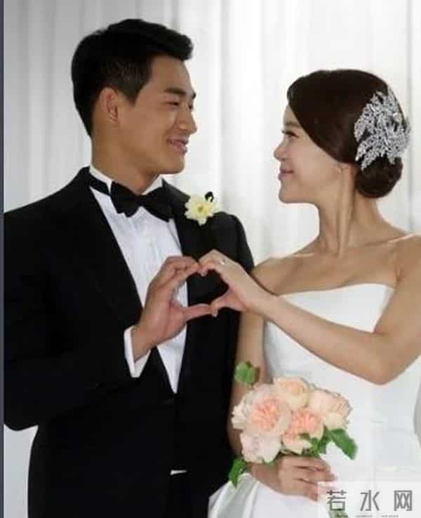 《屋塔房王世子》10年后，2人退圈，1人离婚，2女主年近40未婚