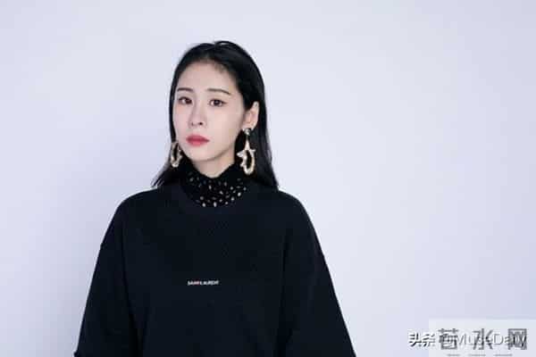 当红女明星与确诊患者乘坐同一航班,身份被曝光,本人亲自回应