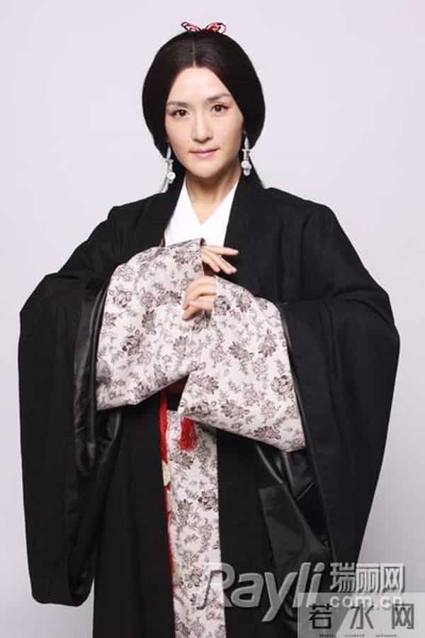 回顾谢娜在《百变大咖秀》中的各种装扮,娜姐真是扮啥像啥