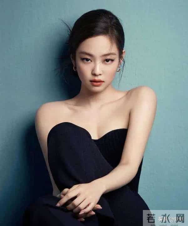 因谈恋爱被公司双双开除，金泫雅&金晓钟分手了？