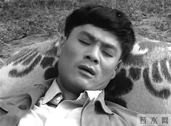 62年前的《12次列车》：真实事件改编，“容嬷嬷”李明启首部电影