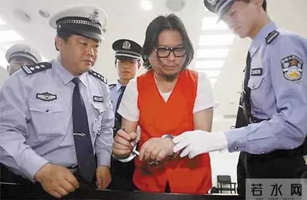 自夸天生车手的陈乔恩酒驾被捕，或许是胡彦斌高晓松的教训没背熟