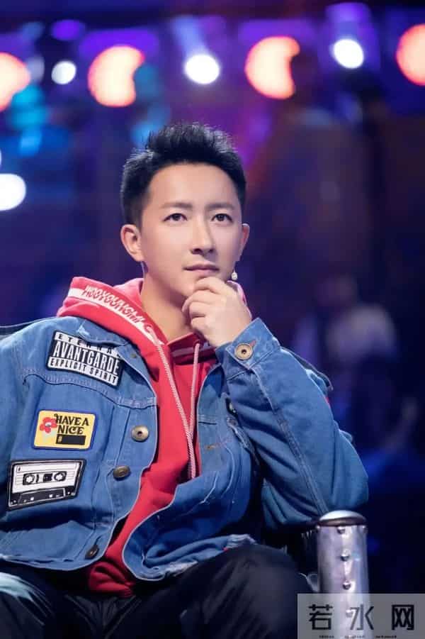 第一代偶像“人气王”,拒绝翻红,身家过亿