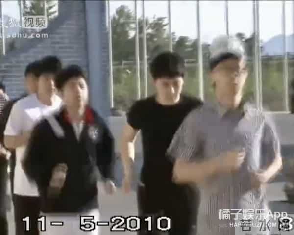 还记得《新还珠格格》里的永琪吗?他头发竟变成这样?