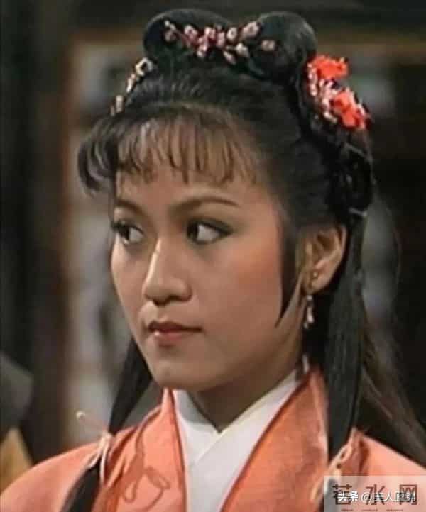 郭靖师傅~斑斑,主持过央视春晚,前夫惠天赐,姐姐森森