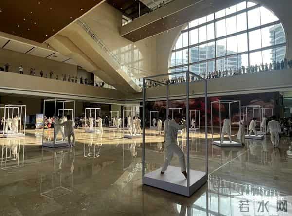 舞美师吴放:如何以当代审美表达古典戏曲内核