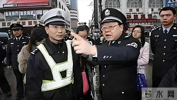 重庆扫黑局长文强，霸凌警员强逼女明星，最后被执行死刑