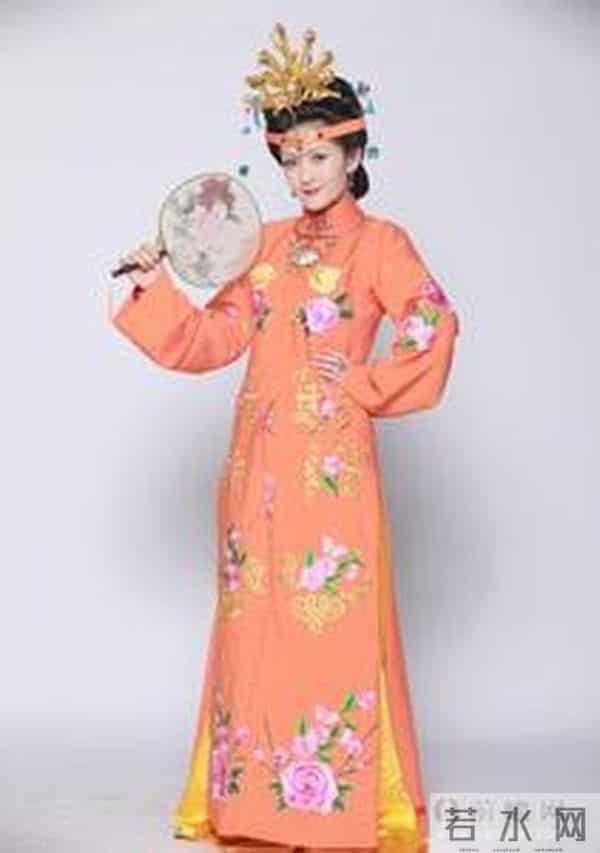 回顾谢娜在《百变大咖秀》中的各种装扮,娜姐真是扮啥像啥