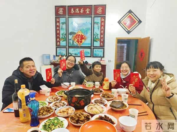 锦绣中国年|年夜烟火暖人心——从团圆“食”刻看消费活力