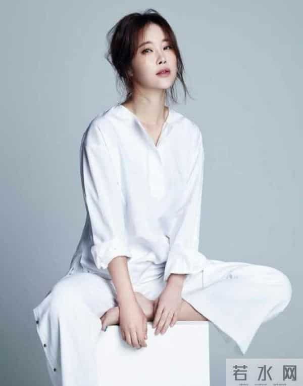 韩国最惨天后:被旧爱偷拍亲密视频公开传播,哺乳期老公吸毒被捕