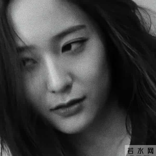 长相酷似郑秀晶,又出身一线女团,但她却星路坎坷