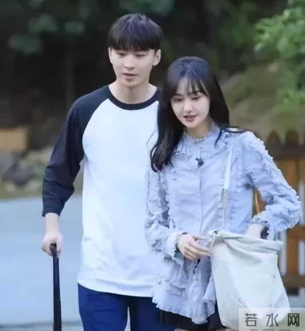 分手9年再看胡彦斌郑爽,一个身价过亿,一个证实张翰没说错