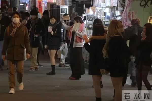 疫情之下,越来越多的日本贫困女性投入AV行业