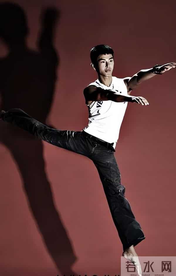 海岩之子侣皓吉吉：父亲是我的榜样，如今42岁也成了导演