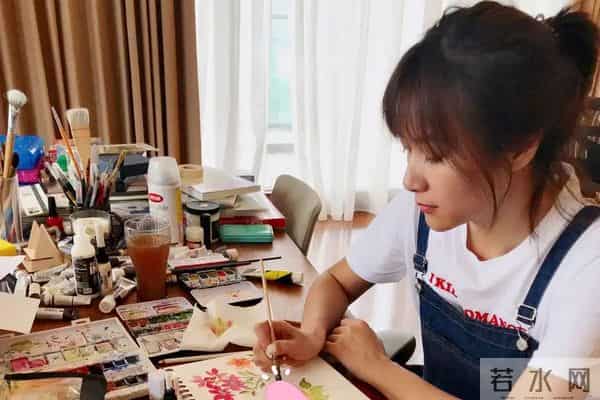 同样背靠京圈,把关晓彤、刘浩存和徐静蕾放在一起,差别就大了