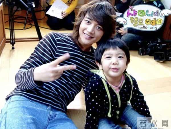 越来越像SHINee珉豪!《Hello Baby》佑根18岁了 帅成天菜网暴动