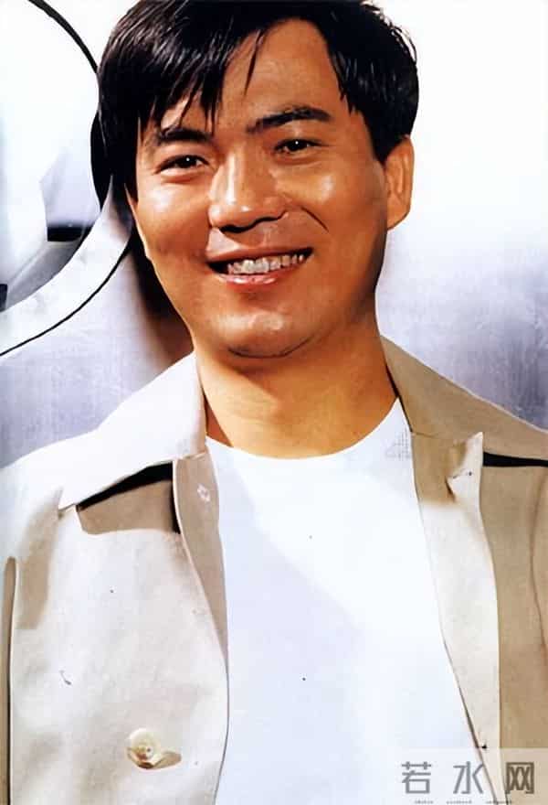 黄健翔离婚16年：他惹官司，再婚后又做父亲，前妻患癌至今单身