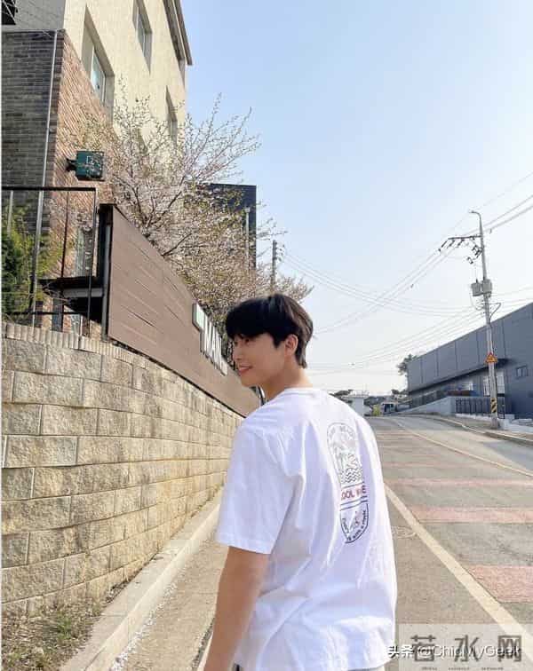 朴叙俊、朴敏英又现恋爱铁证!情侣装、表情符号隔空传情