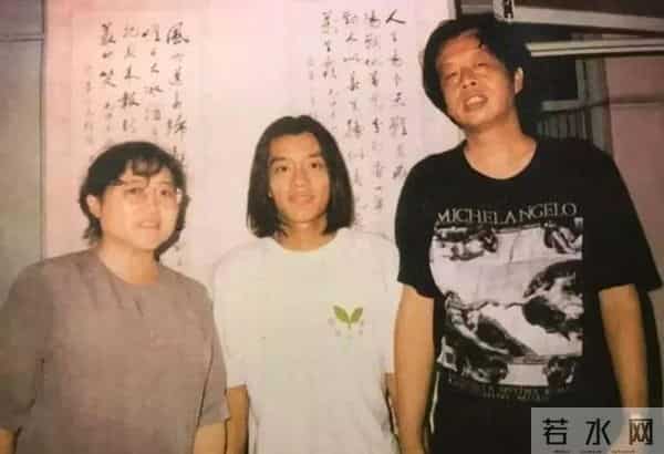 2002年,李健在水木年华最红时突然退出,卢庚戌为此失眠了一个月
