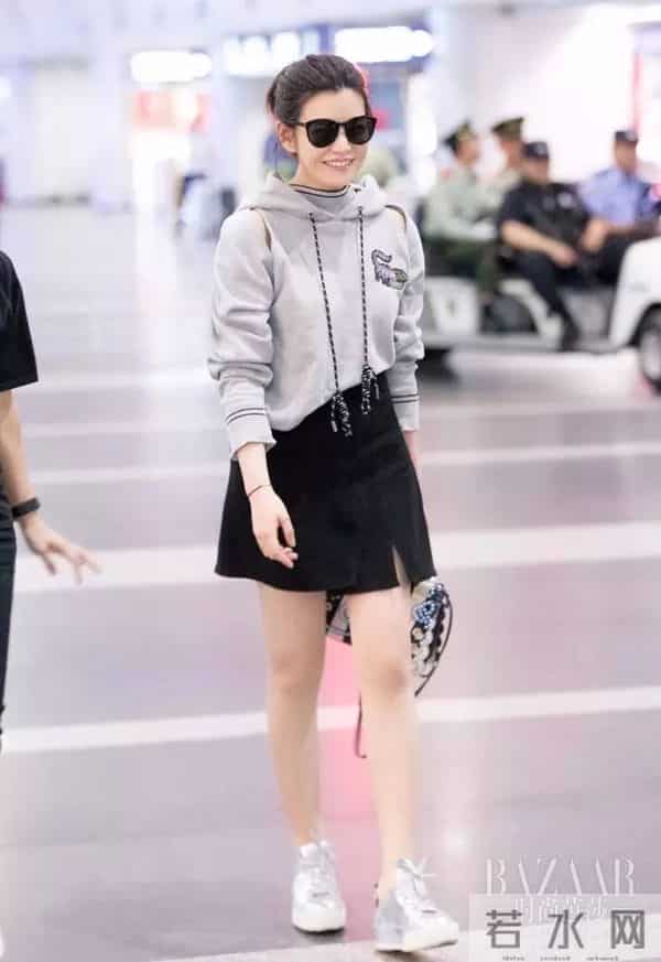 陈妍希被叫胶原蛋白素颜少女脸?“初恋女神”教你显瘦穿衣法则