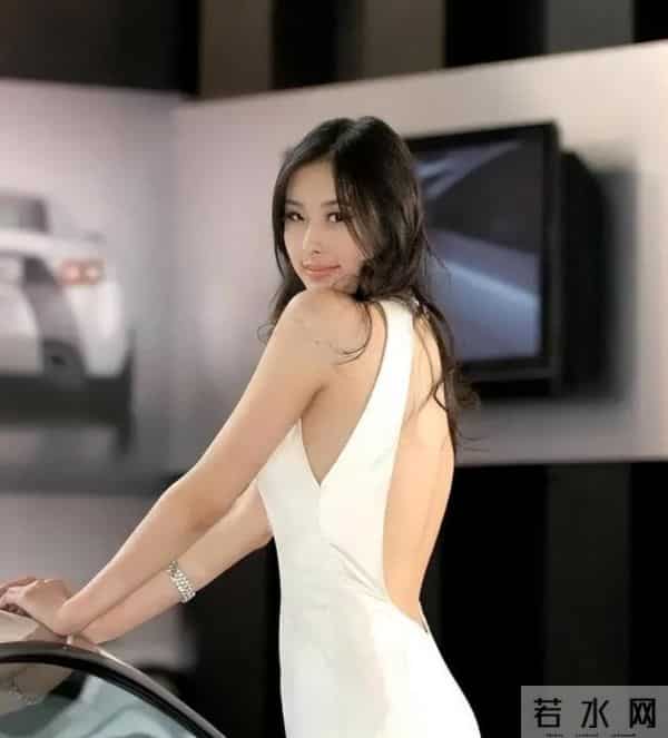 被前任一渣再渣，私密照两次外泄，车模兽兽看男人的眼光太差了