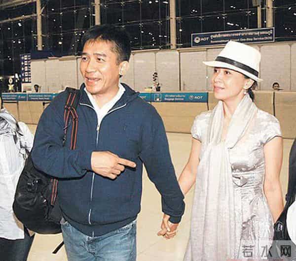 伊能静晒儿女合照 称作为母亲有爱的能力