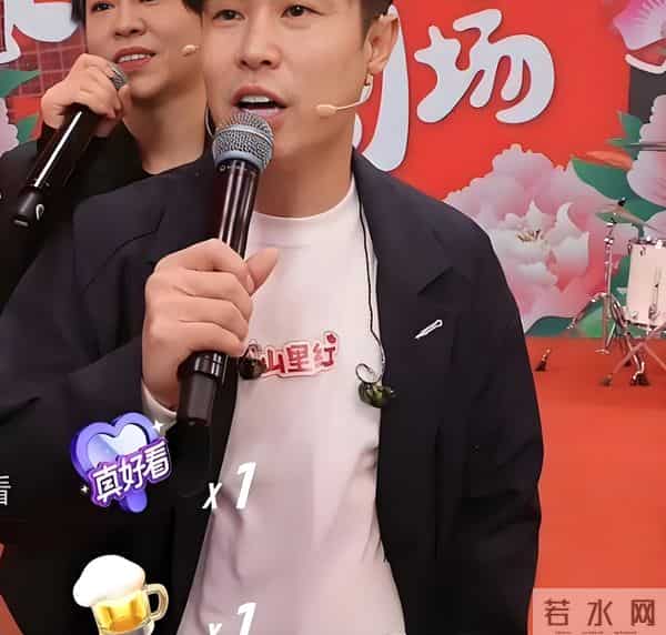 44岁小沈阳现身故宫,没人认识还找三个保镖清道 网友嘲讽:谱真大