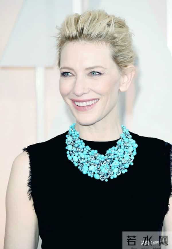 10年来，谁是奥斯卡红毯最佳造型？“大表姐”一摔抢去了所有风头