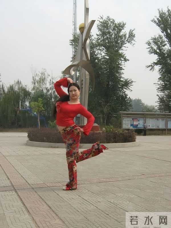 芙蓉姐姐：20年前爆火遭群嘲，2016年身家过亿要嫁王宝强，现怎样