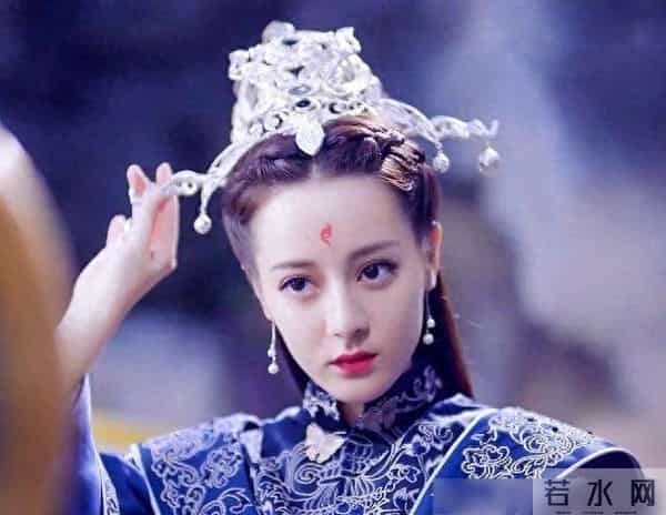 杨幂那么漂亮为何还力捧同样漂亮的热巴 杨幂：盘子很大 又吃不完