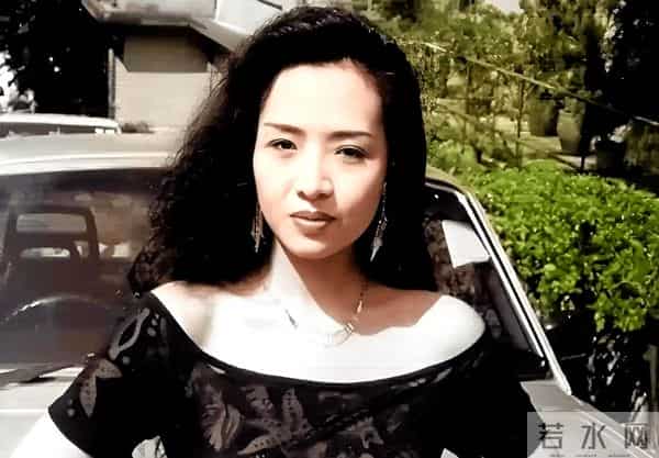 这谁顶得住！叶子楣，这身材简直绝了！