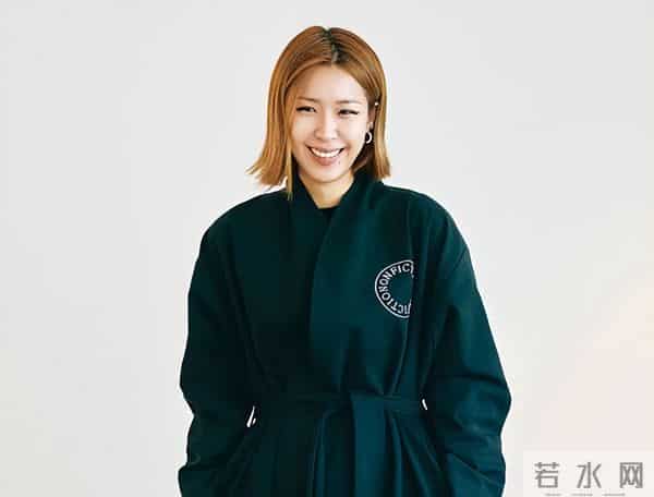 43岁尹启相迎娶白富美，Rain当司仪、郑裕美是伴娘，现场众星云集