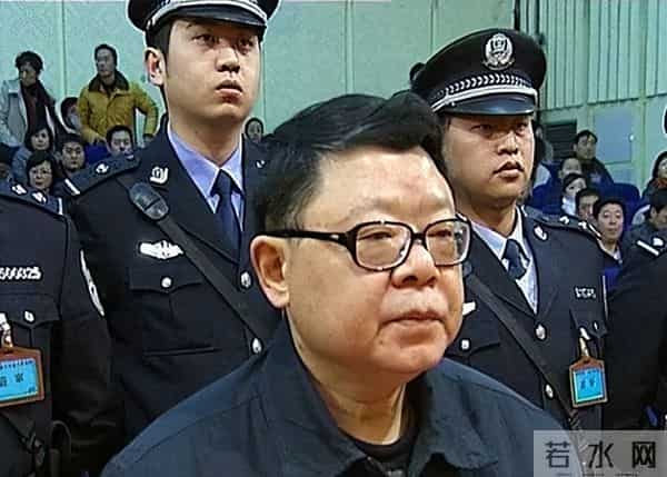 扫黑英雄到死刑犯：解密文强的双面人生，权色交易背后的惊天内幕