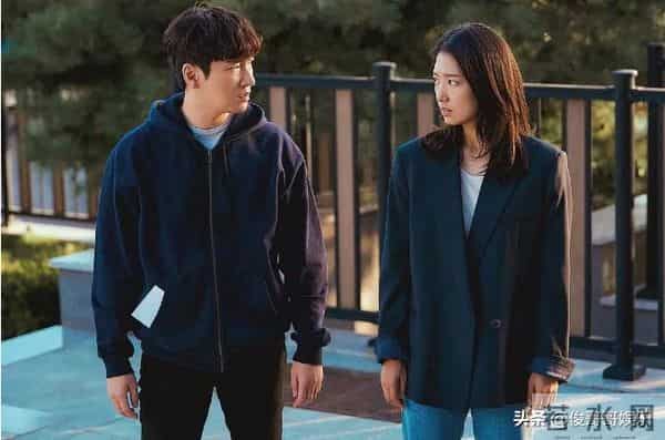 11岁出道30岁封后，新剧首播就豆瓣7.9分，不愧是韩剧女王