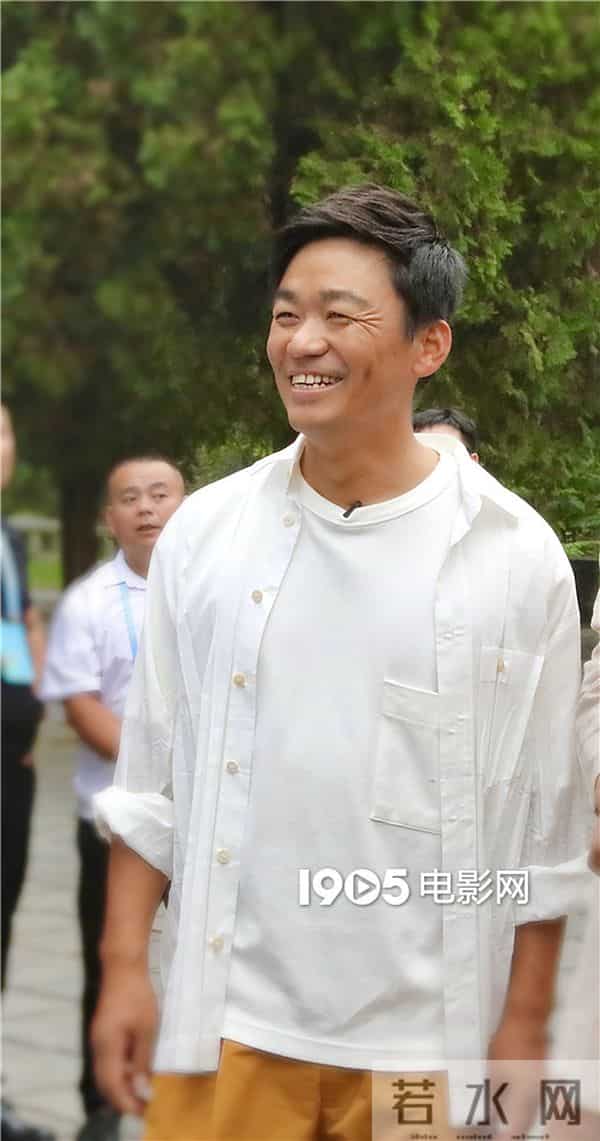 王宝强百花奖直播重回少林寺 感念师恩现场比武