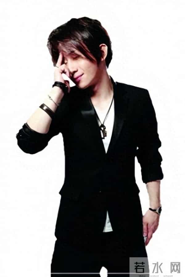 不做网红!刘谦抗癌成功回归,用魔术诠释生命现场感