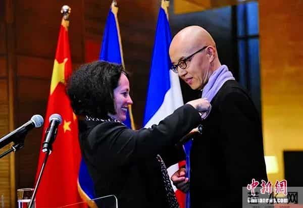 他隐居多年,罕见出山,一句话让人泪目