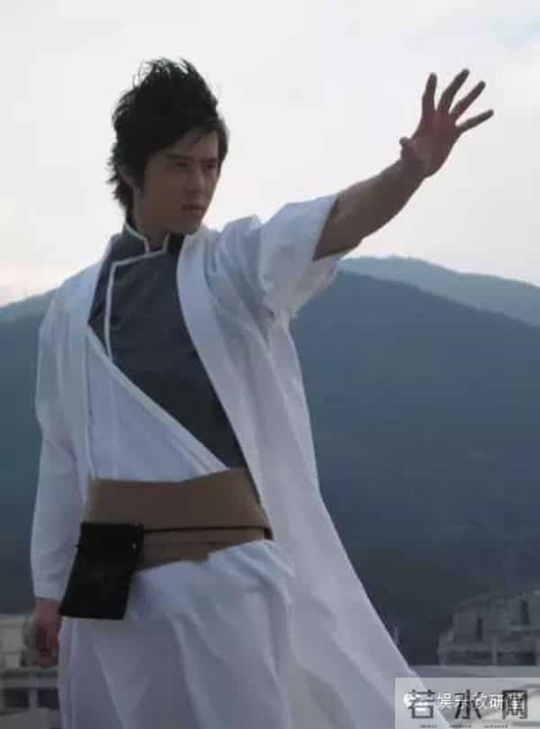 他是霍建华好友,朴信惠和他吻戏直呼紧张,曾和鬼鬼陷三角恋